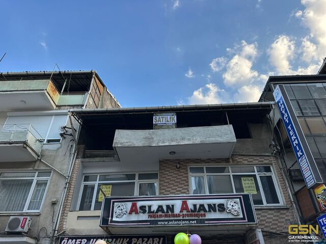 16-GÖLCÜK ÇARŞI İÇİNDE  UYGUN FİYATA KOMPLE SATILIK 3 KATLI TİCARİ BİNA